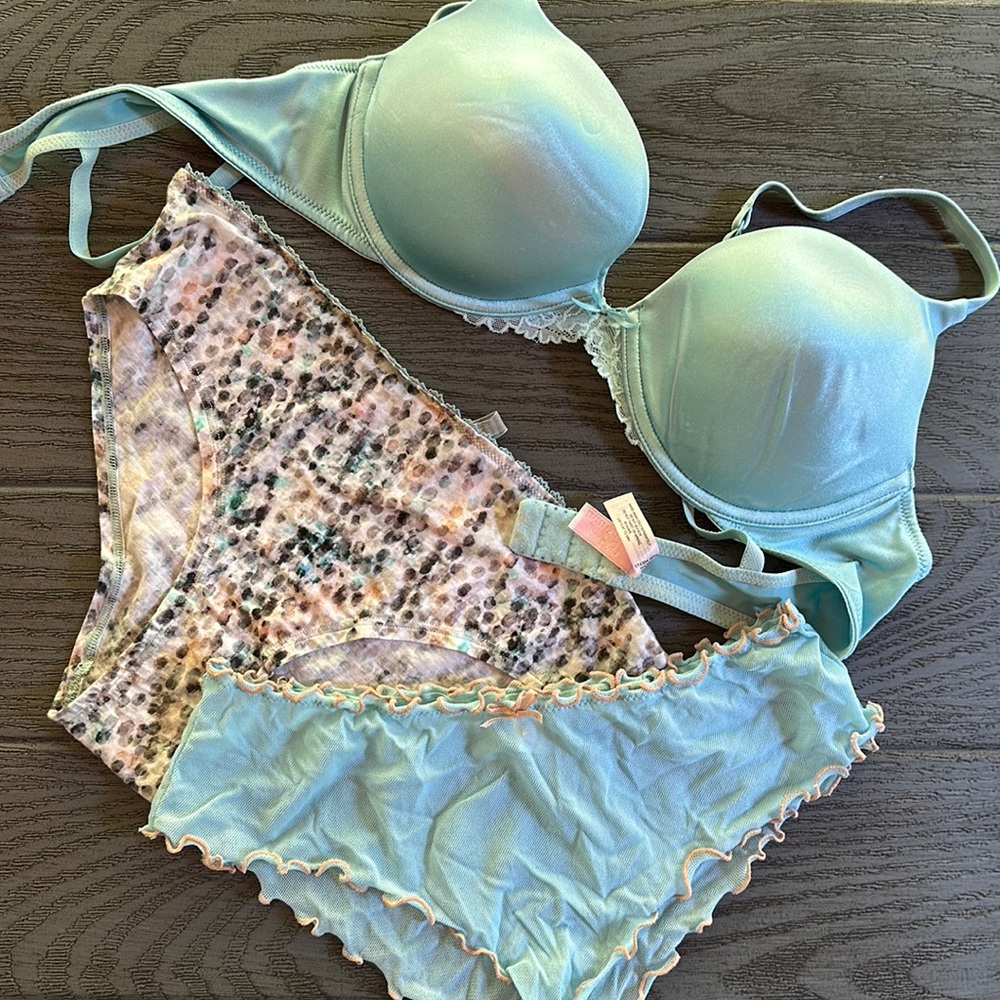 Victoria Secret -Bra & Panty set